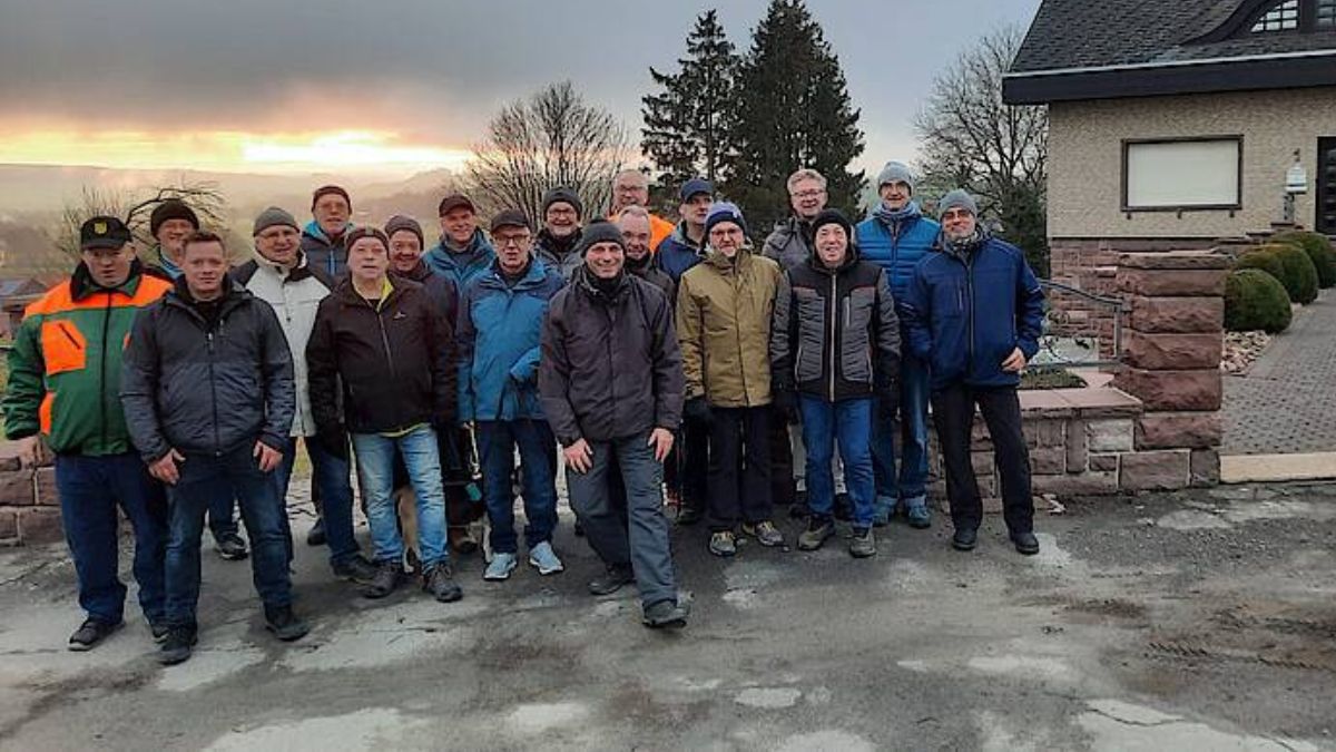 TuS 13 Hembsen Breitensport Beller Dies ist ein Ausflugsfoto der Breitensportgruppe des TuS 13 Hembsen.